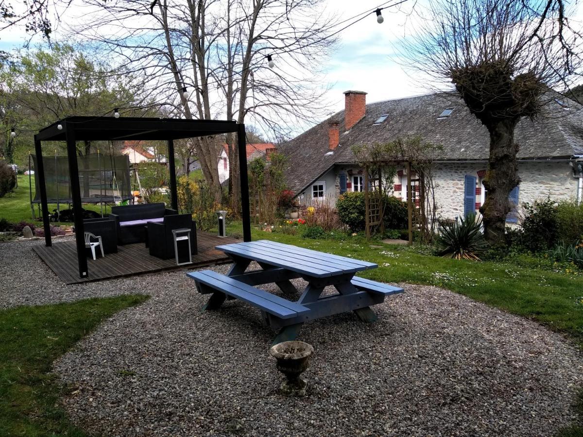Le Relais Des Capucines Panzió Largnac Kültér fotó