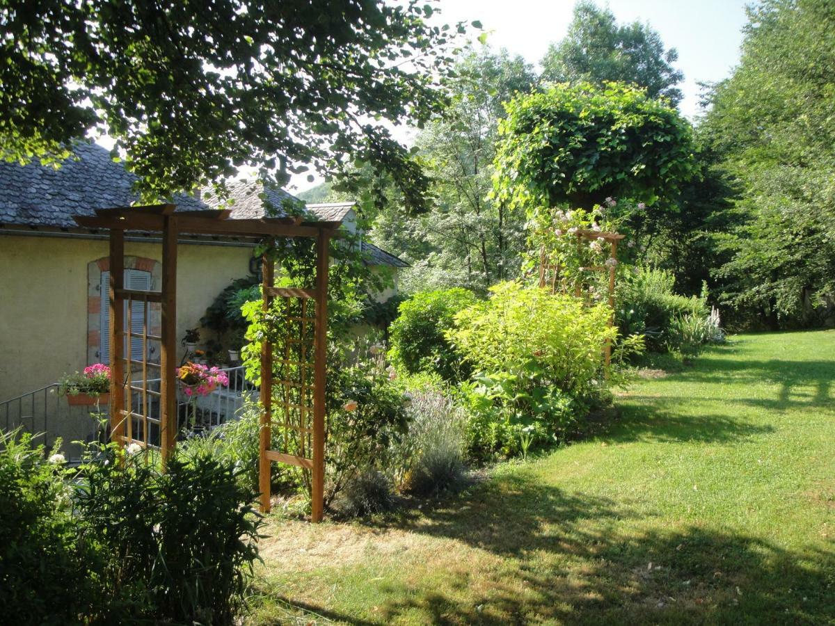 Le Relais Des Capucines Panzió Largnac Kültér fotó